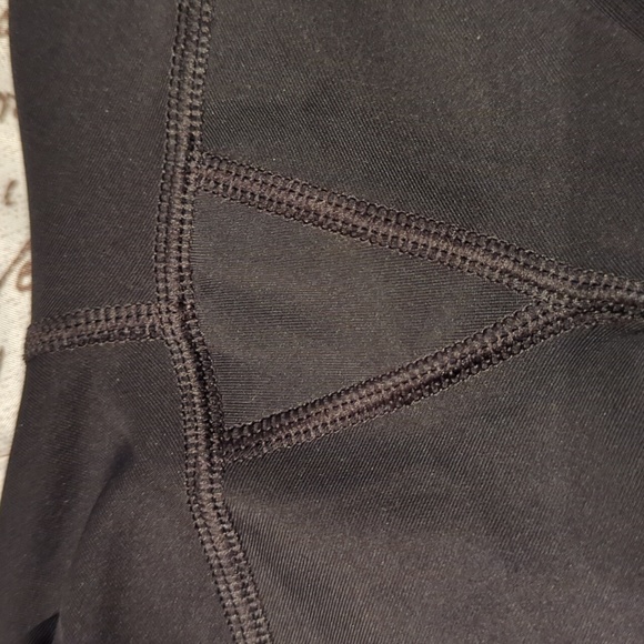 Women's New Balance black Capri leggings size XL - Picture 4 of 4